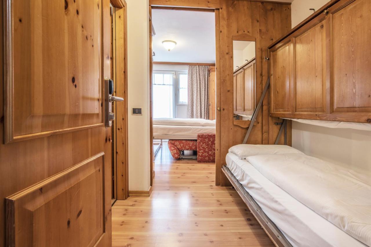 Sporting Aparthotel San Martino Di Castrozza Buitenkant foto