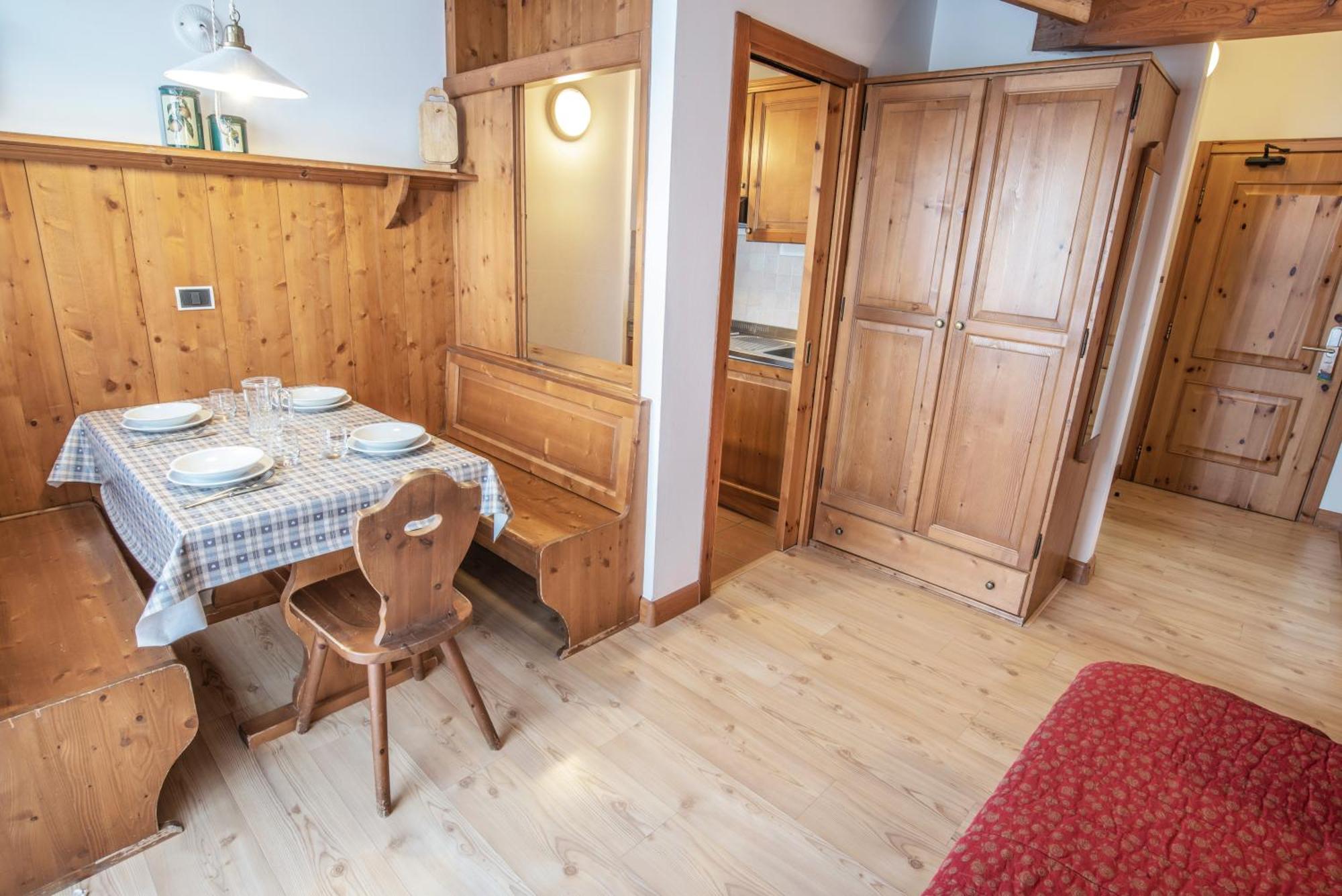 Sporting Aparthotel San Martino Di Castrozza Buitenkant foto
