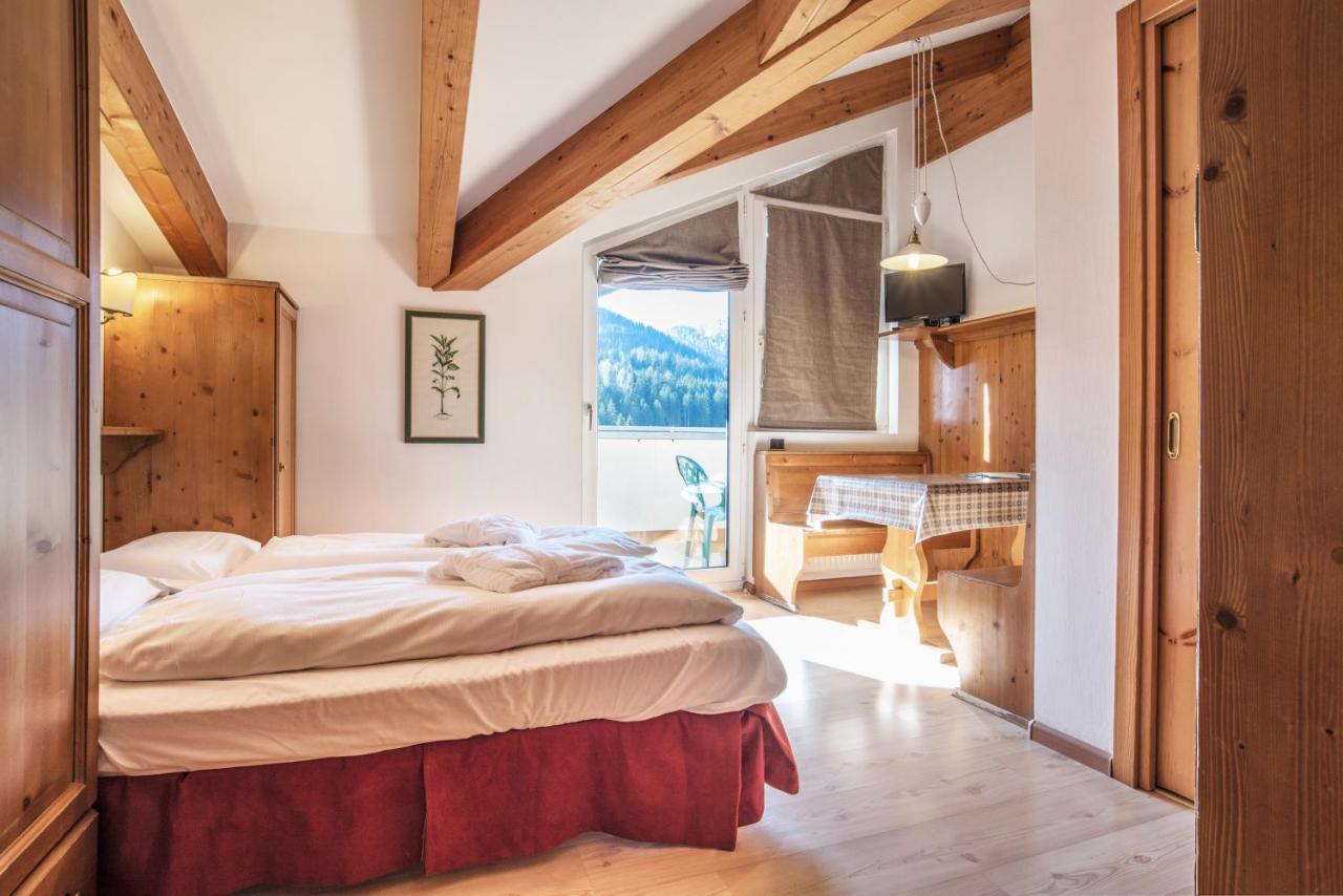Sporting Aparthotel San Martino Di Castrozza Buitenkant foto