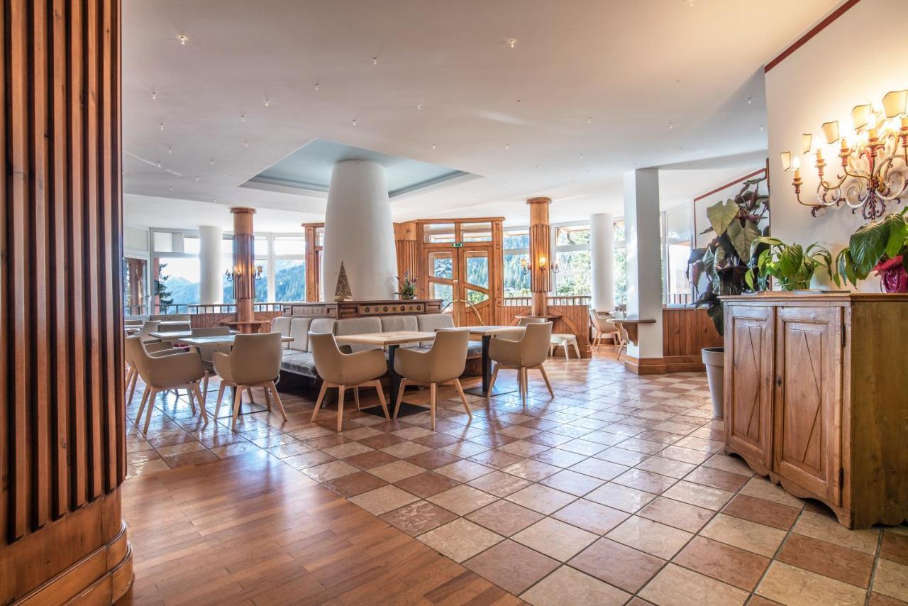 Sporting Aparthotel San Martino Di Castrozza Buitenkant foto