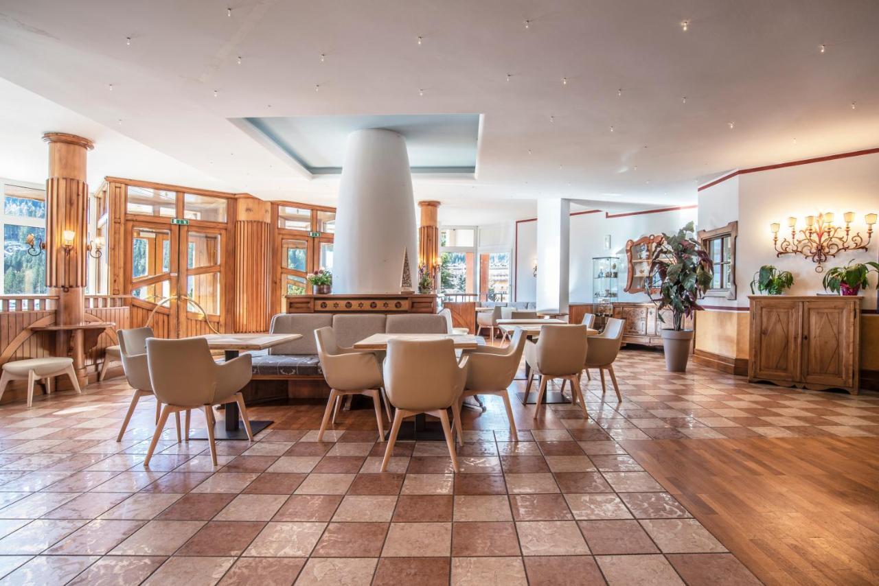 Sporting Aparthotel San Martino Di Castrozza Buitenkant foto