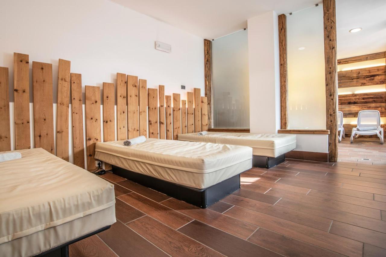 Sporting Aparthotel San Martino Di Castrozza Buitenkant foto