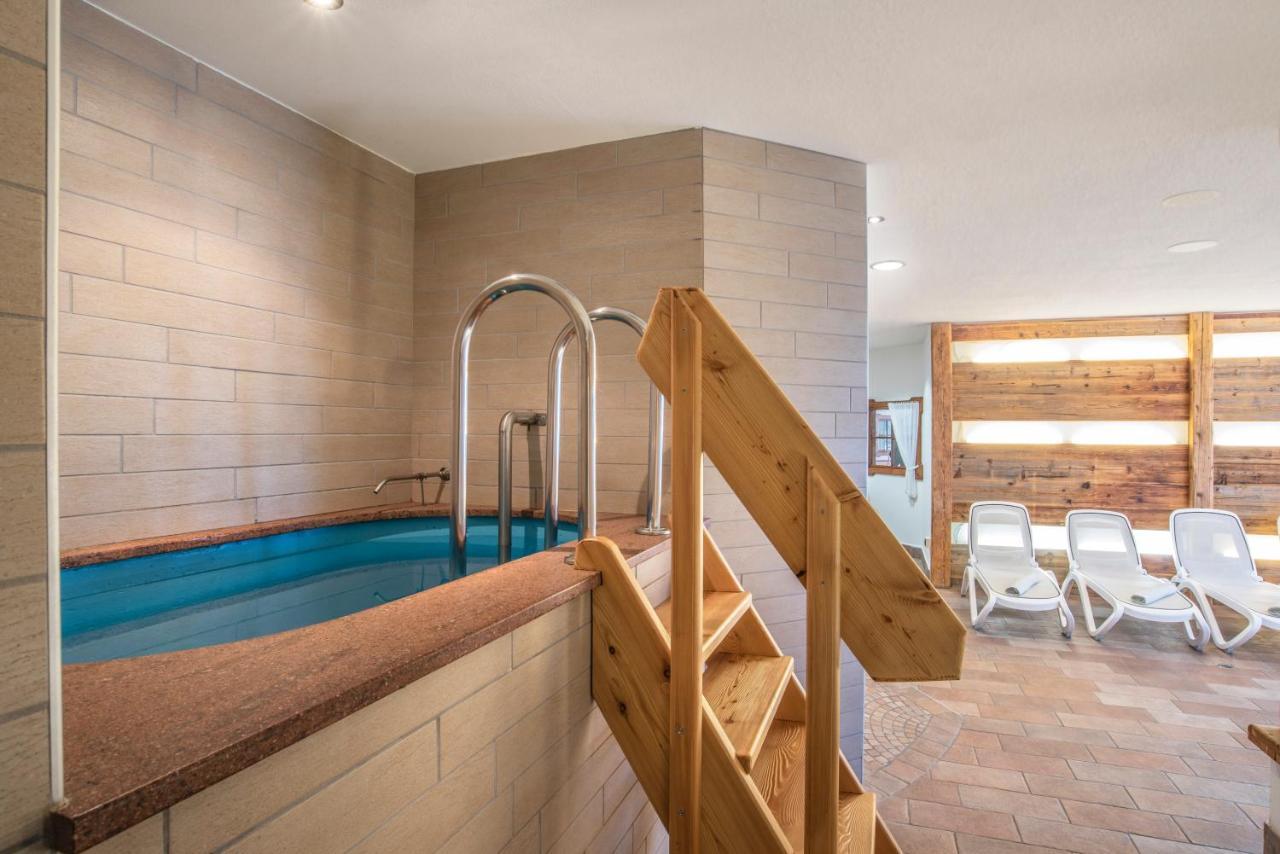Sporting Aparthotel San Martino Di Castrozza Buitenkant foto