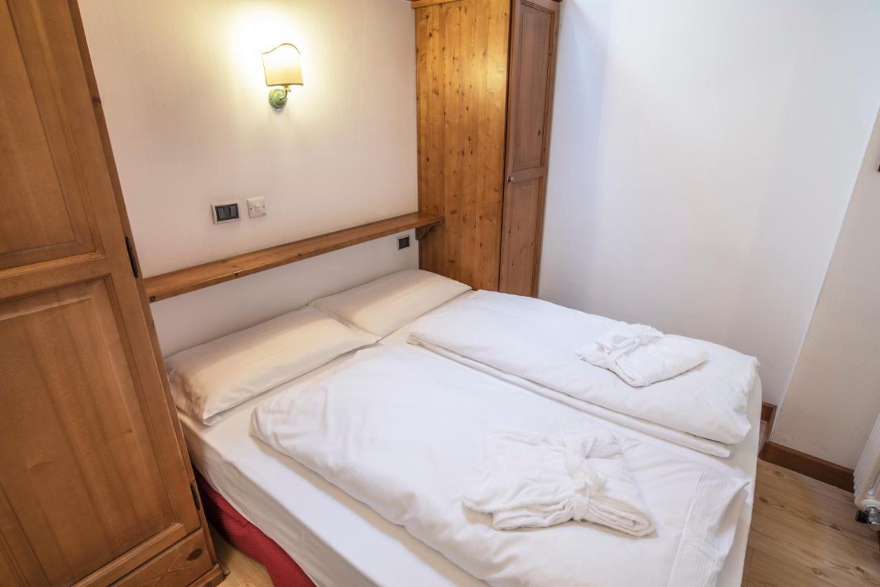 Sporting Aparthotel San Martino Di Castrozza Buitenkant foto